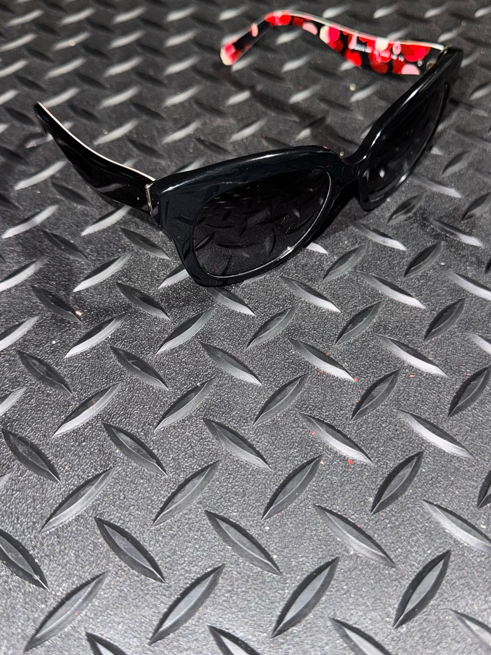 Kate Spade Amberly Sunglasses